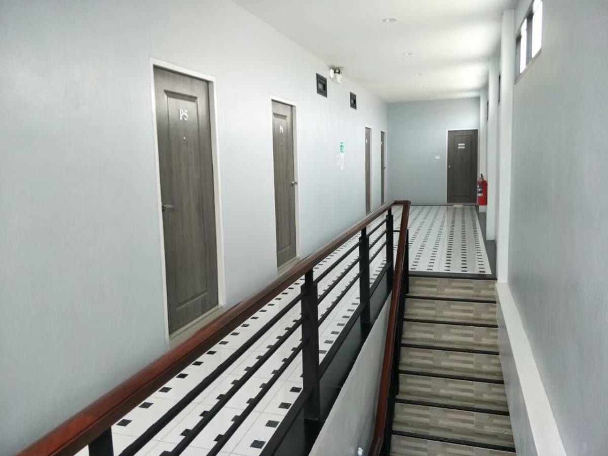 The Phu Resort Pran Buri Exteriör bild