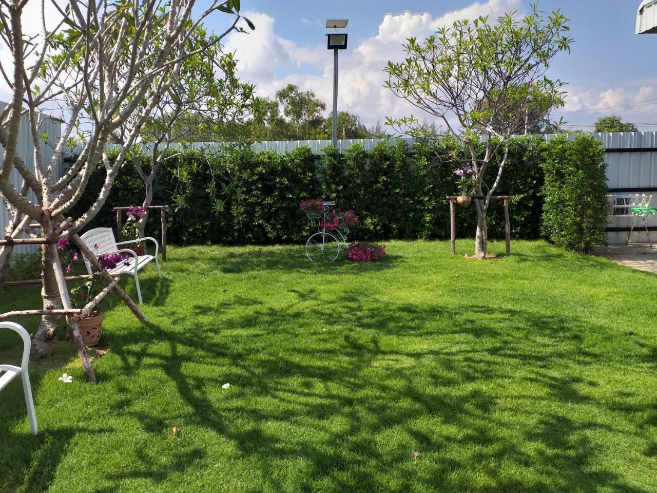 The Phu Resort Pran Buri Exteriör bild